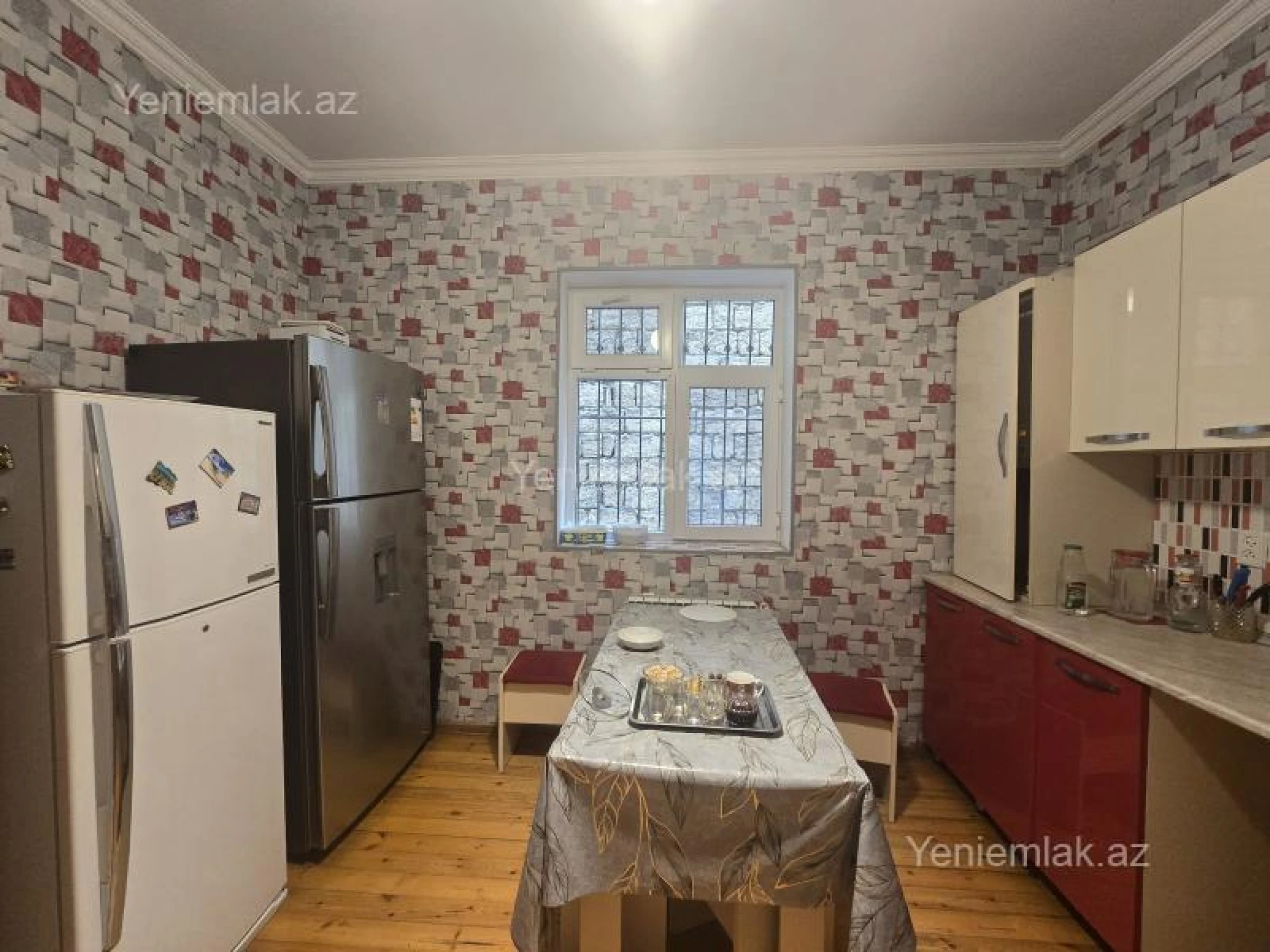 Satılır 5 otaqlı həyət evi 200 m²