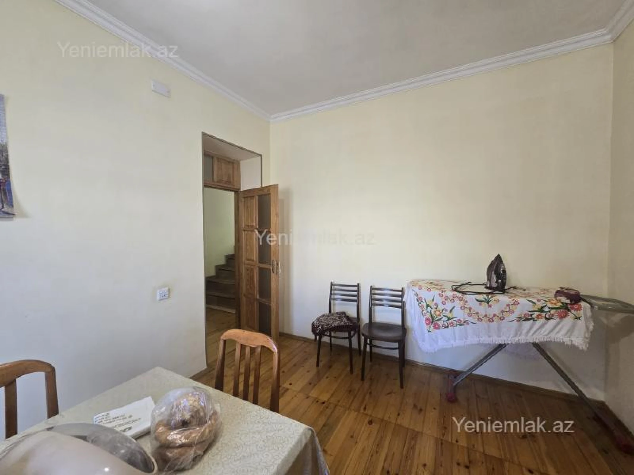 Satılır 5 otaqlı həyət evi 200 m²