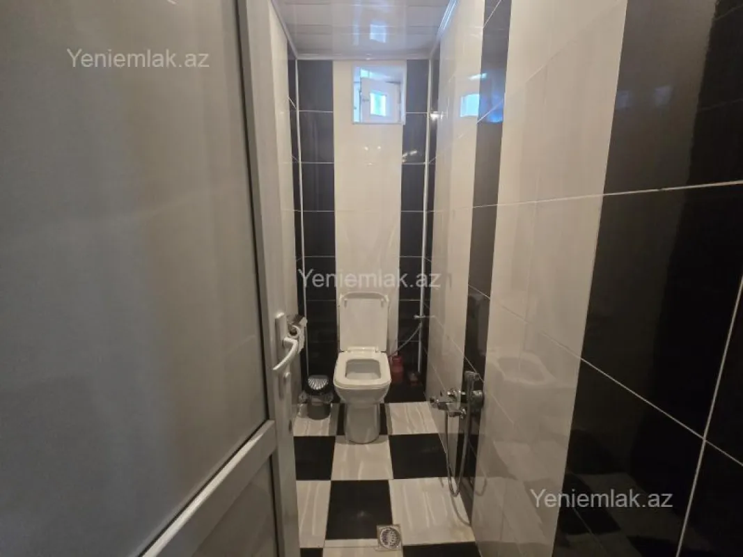 Satılır 5 otaqlı həyət evi 200 m²