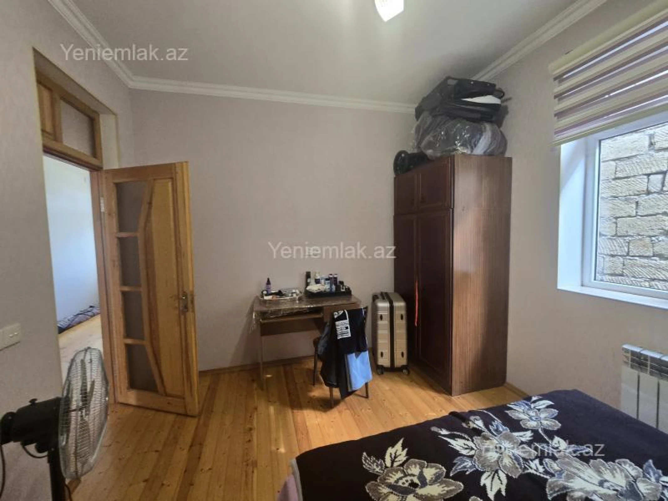 Satılır 5 otaqlı həyət evi 200 m²