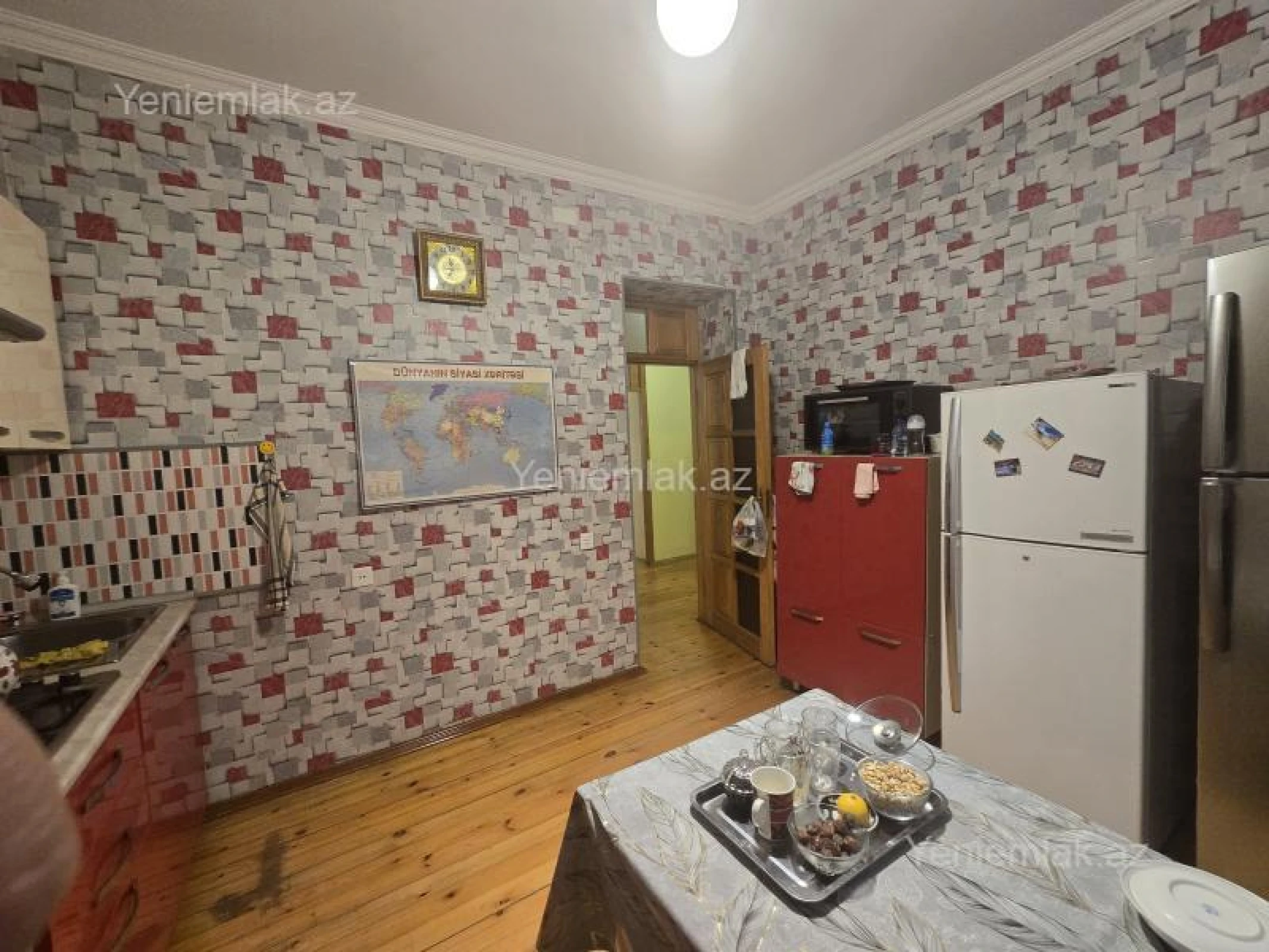 Satılır 5 otaqlı həyət evi 200 m²