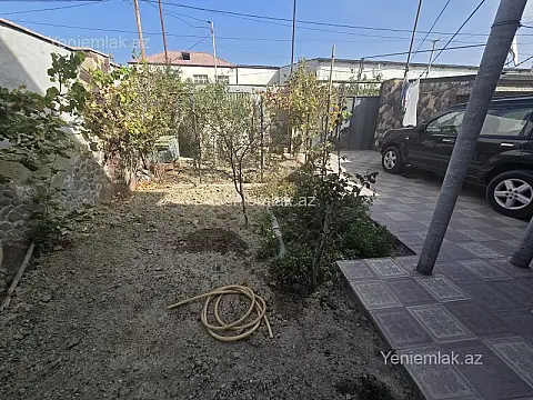 Satılır 5 otaqlı həyət evi 200 m²