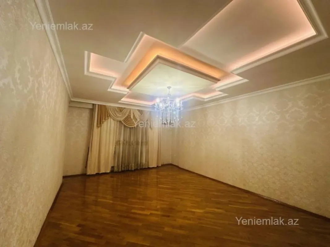 Satılır 4 otaqlı yeni tikili 180 m²