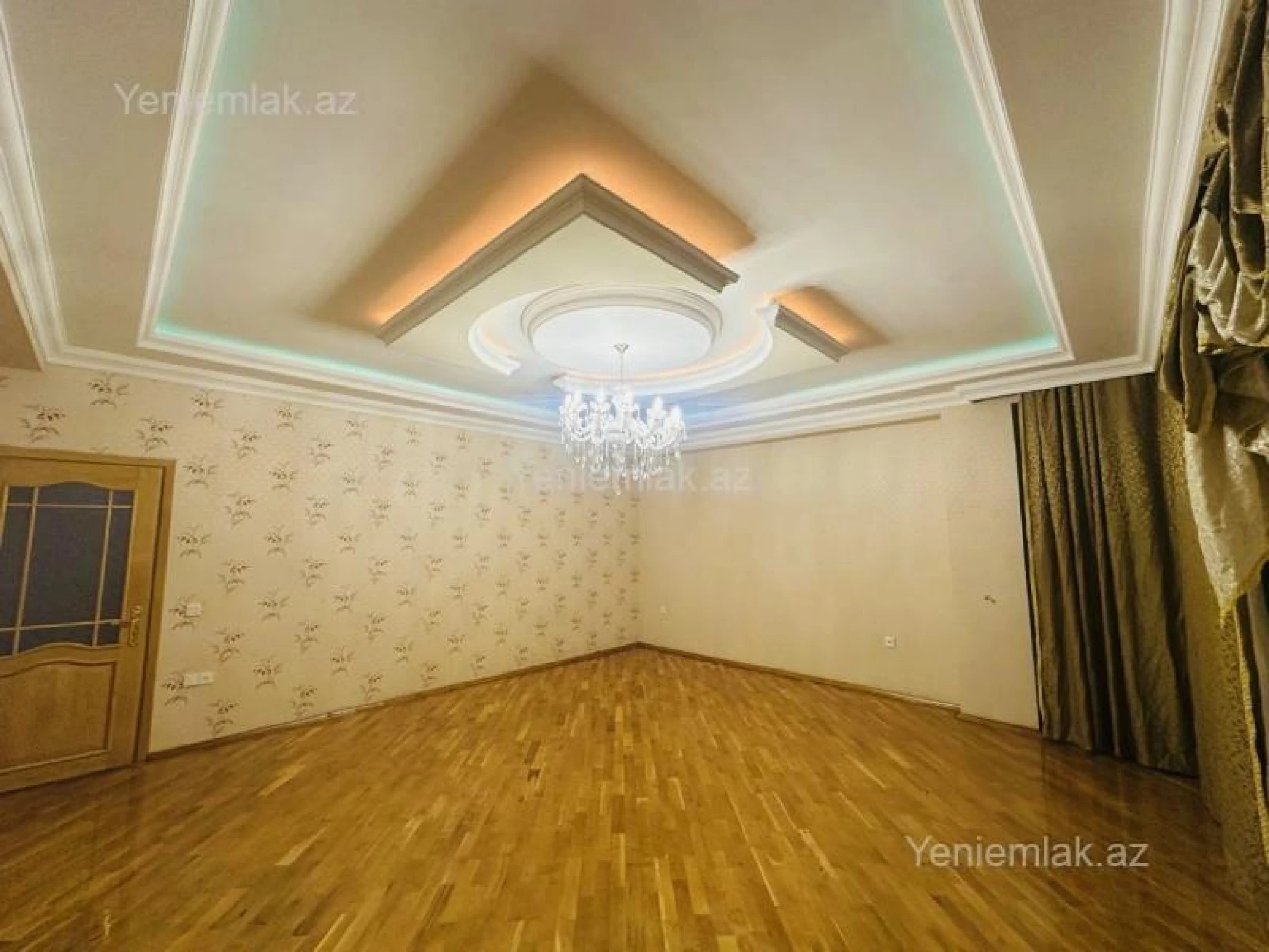 Satılır 4 otaqlı yeni tikili 180 m²