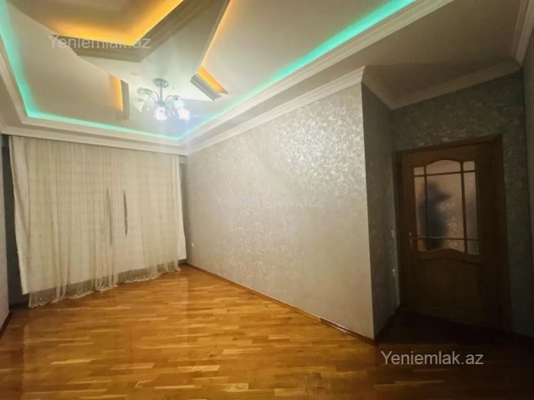 Satılır 4 otaqlı yeni tikili 180 m²