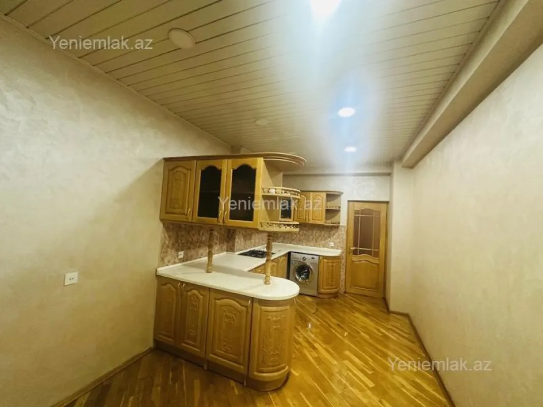 Satılır 4 otaqlı yeni tikili 180 m²