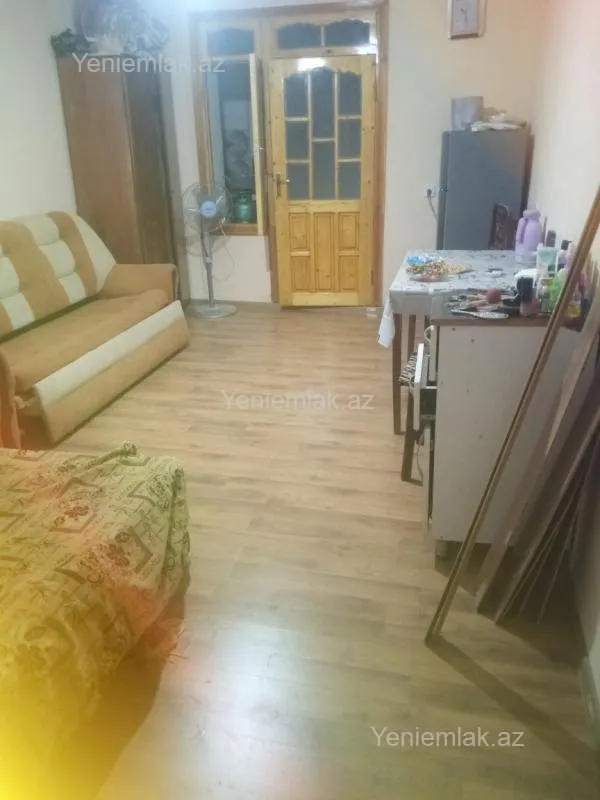 Satılır 1 otaqlı köhnə tikili 19 m²