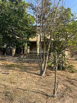 Satılır 5 otaqlı həyət evi 160 m²