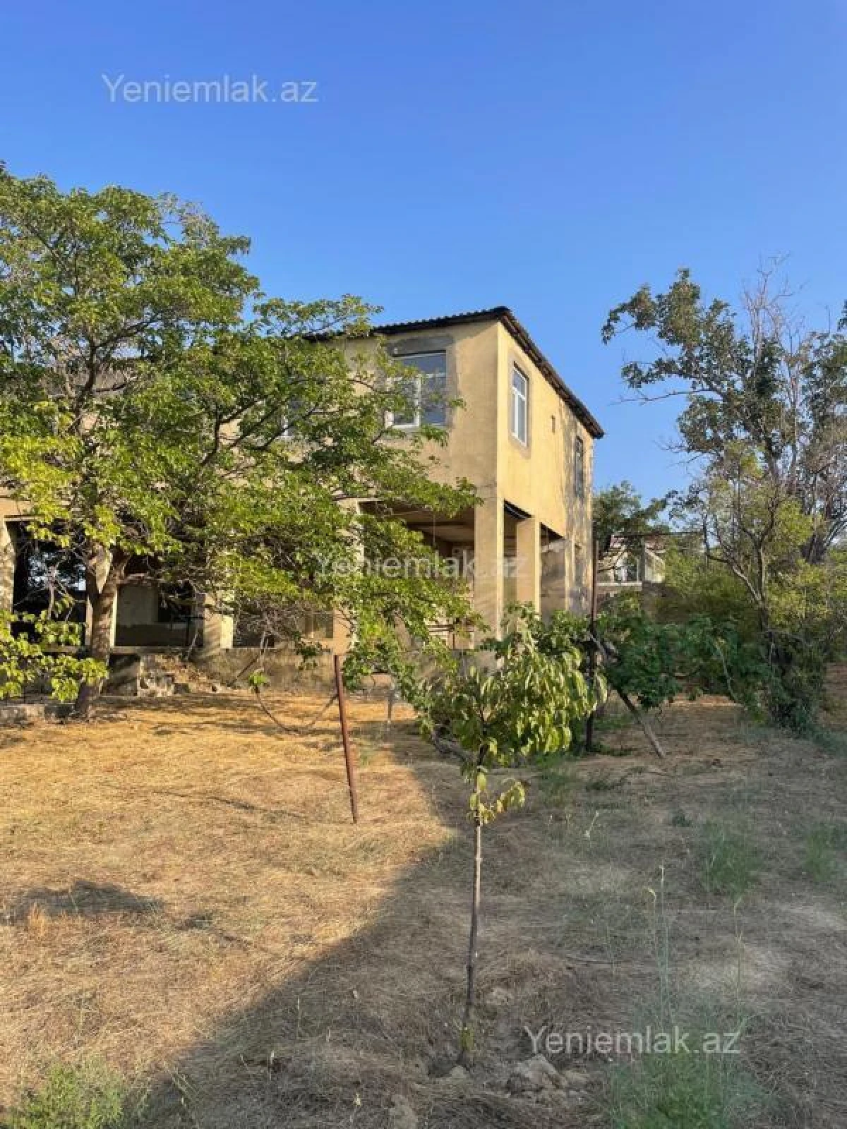 Satılır 5 otaqlı həyət evi 160 m²