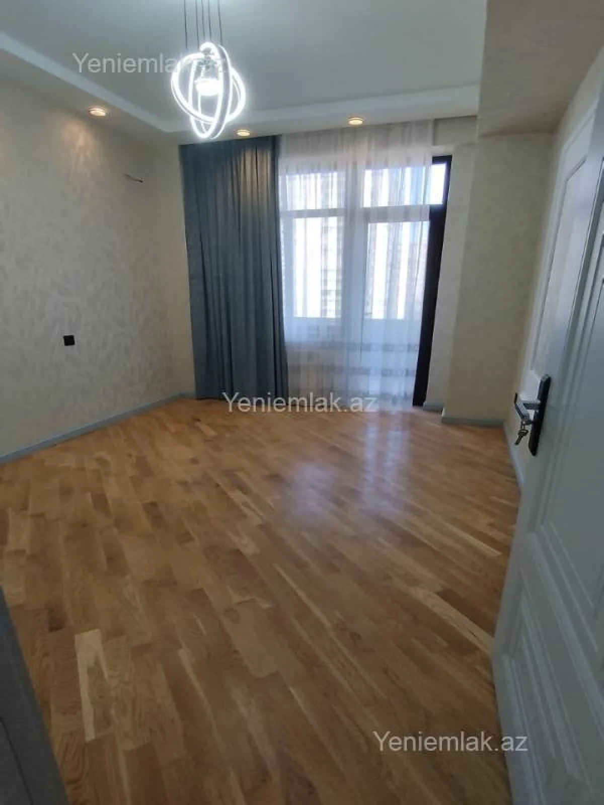 Satılır 3 otaqlı yeni tikili 86 m²