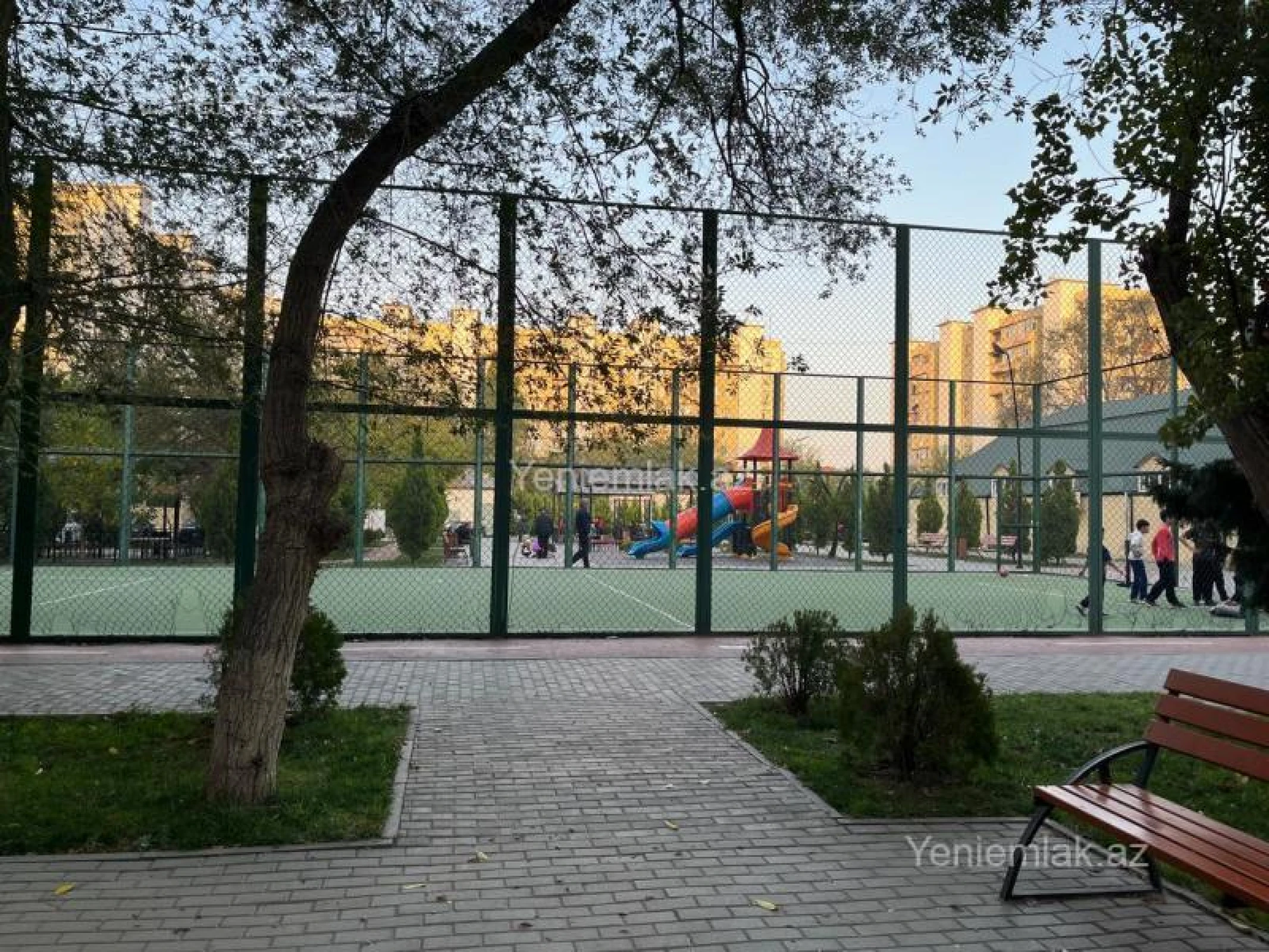 Satılır 3 otaqlı köhnə tikili 80 m²