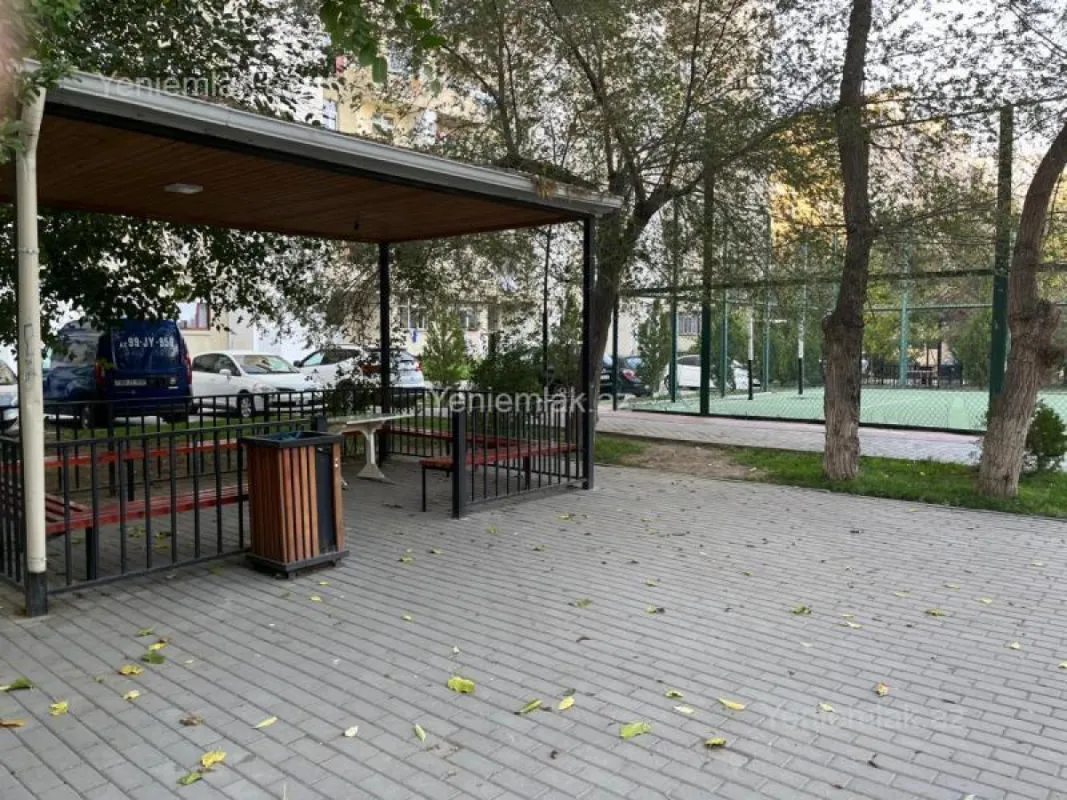Satılır 3 otaqlı köhnə tikili 80 m²