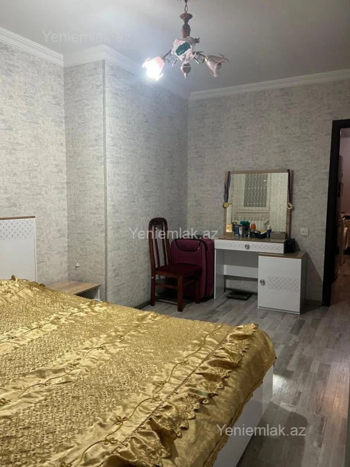 Satılır 3 otaqlı köhnə tikili 80 m²