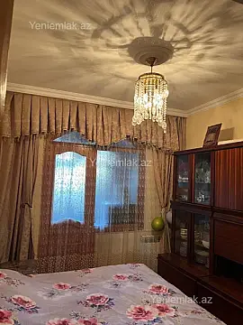 Satılır 3 otaqlı köhnə tikili 80 m²