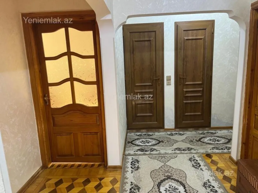 Satılır 3 otaqlı köhnə tikili 80 m²