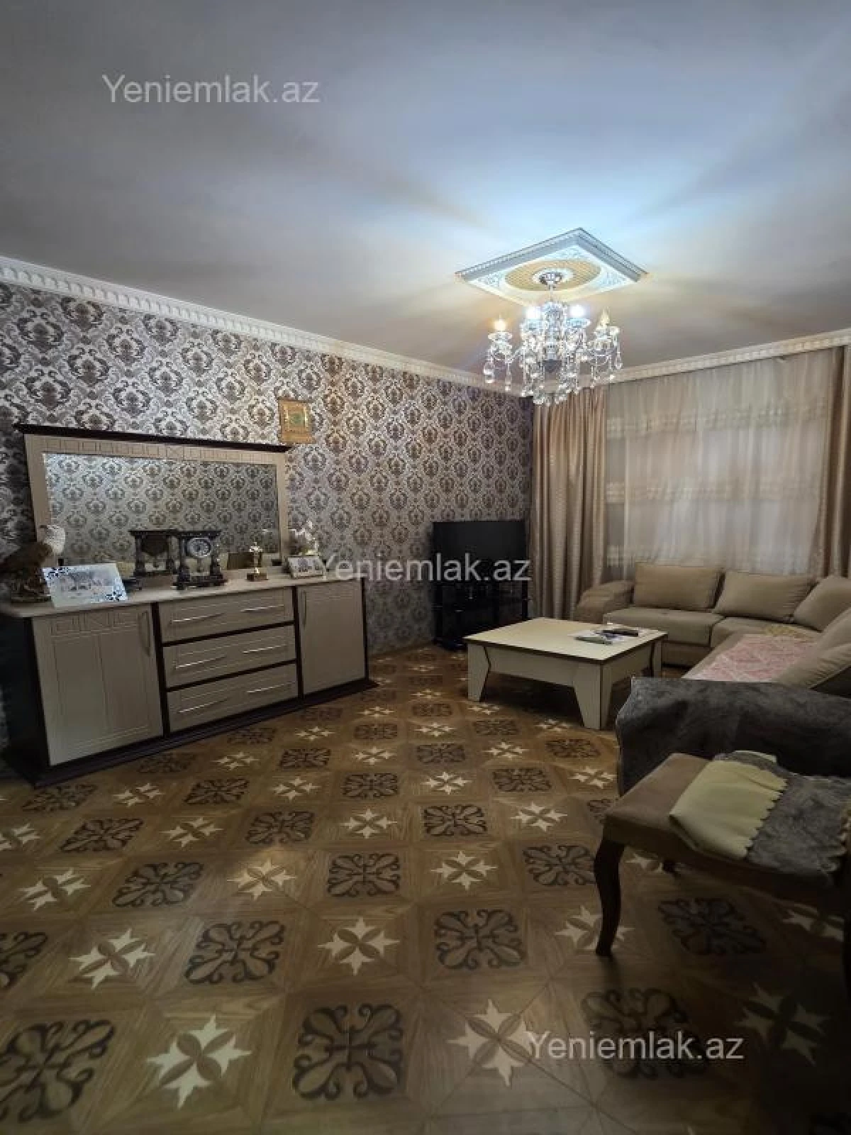 Satılır 5 otaqlı köhnə tikili 120 m²