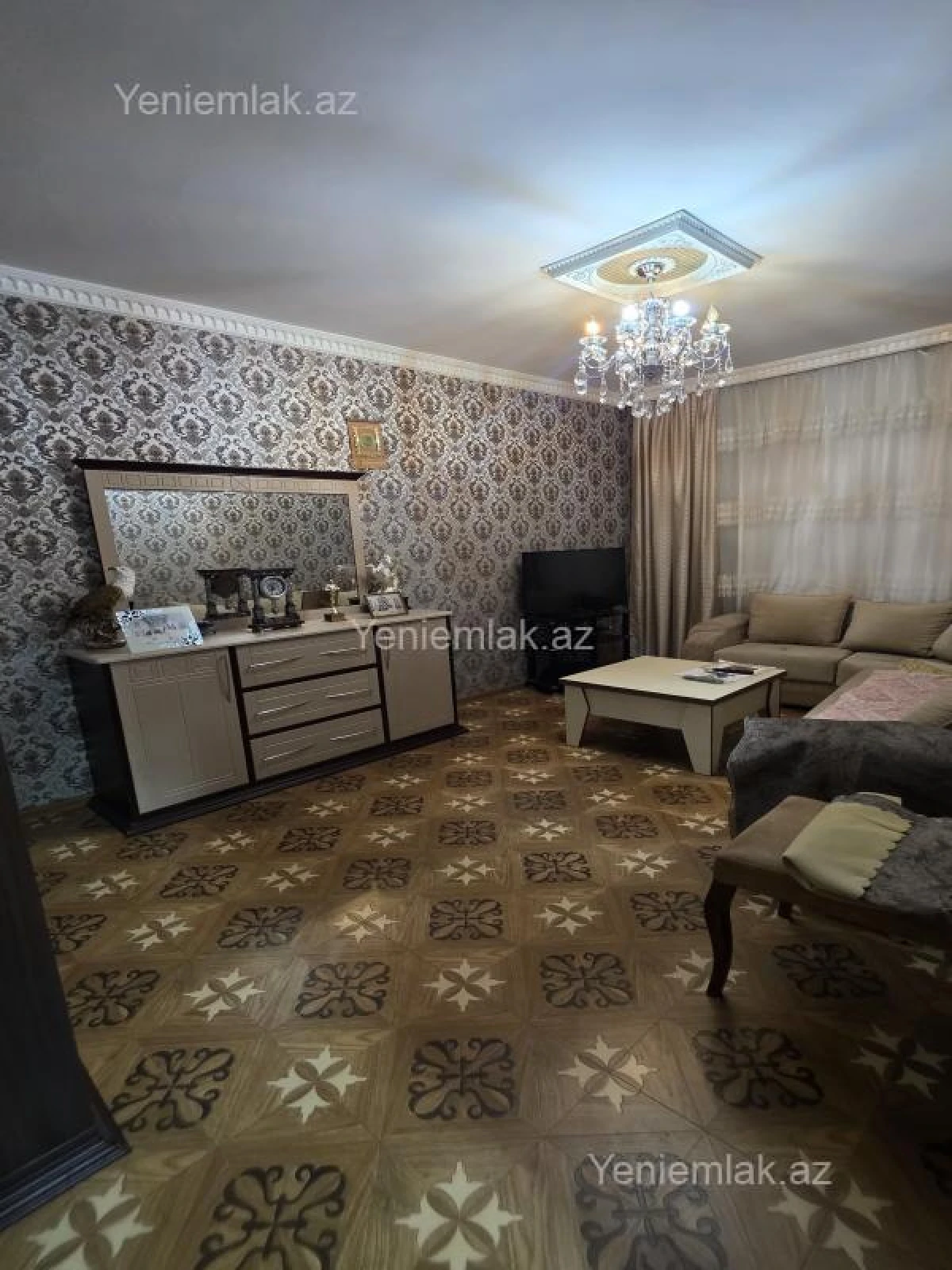 Satılır 5 otaqlı köhnə tikili 120 m²