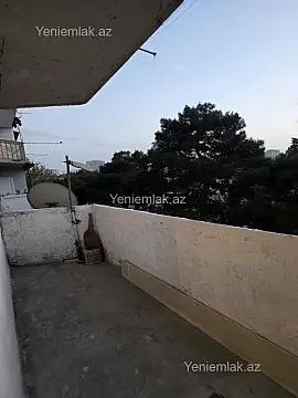 Satılır 5 otaqlı köhnə tikili 120 m²