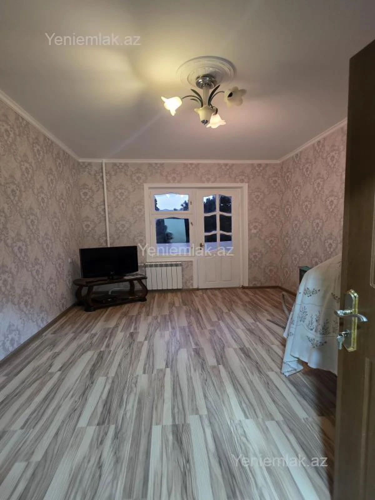 Satılır 5 otaqlı köhnə tikili 120 m²