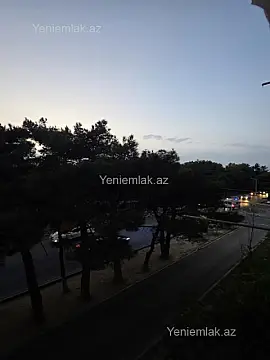 Satılır 5 otaqlı köhnə tikili 120 m²