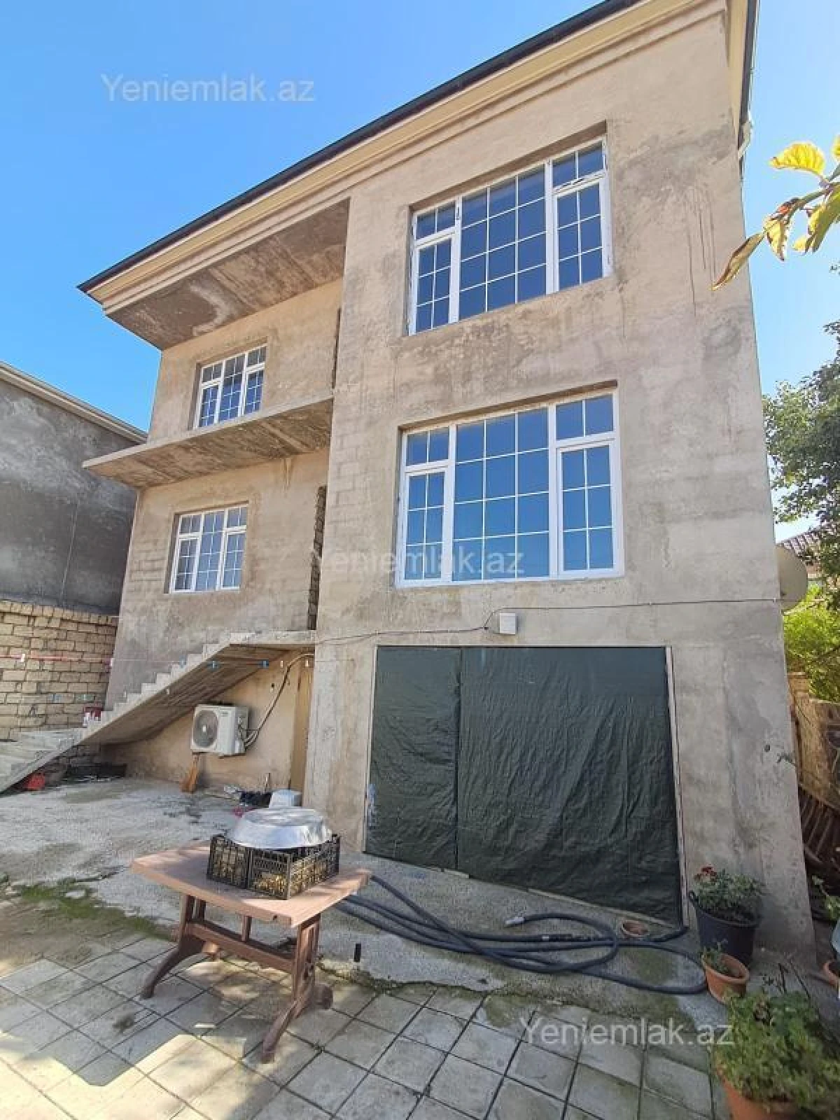 Satılır 7 otaqlı həyət evi 360 m²