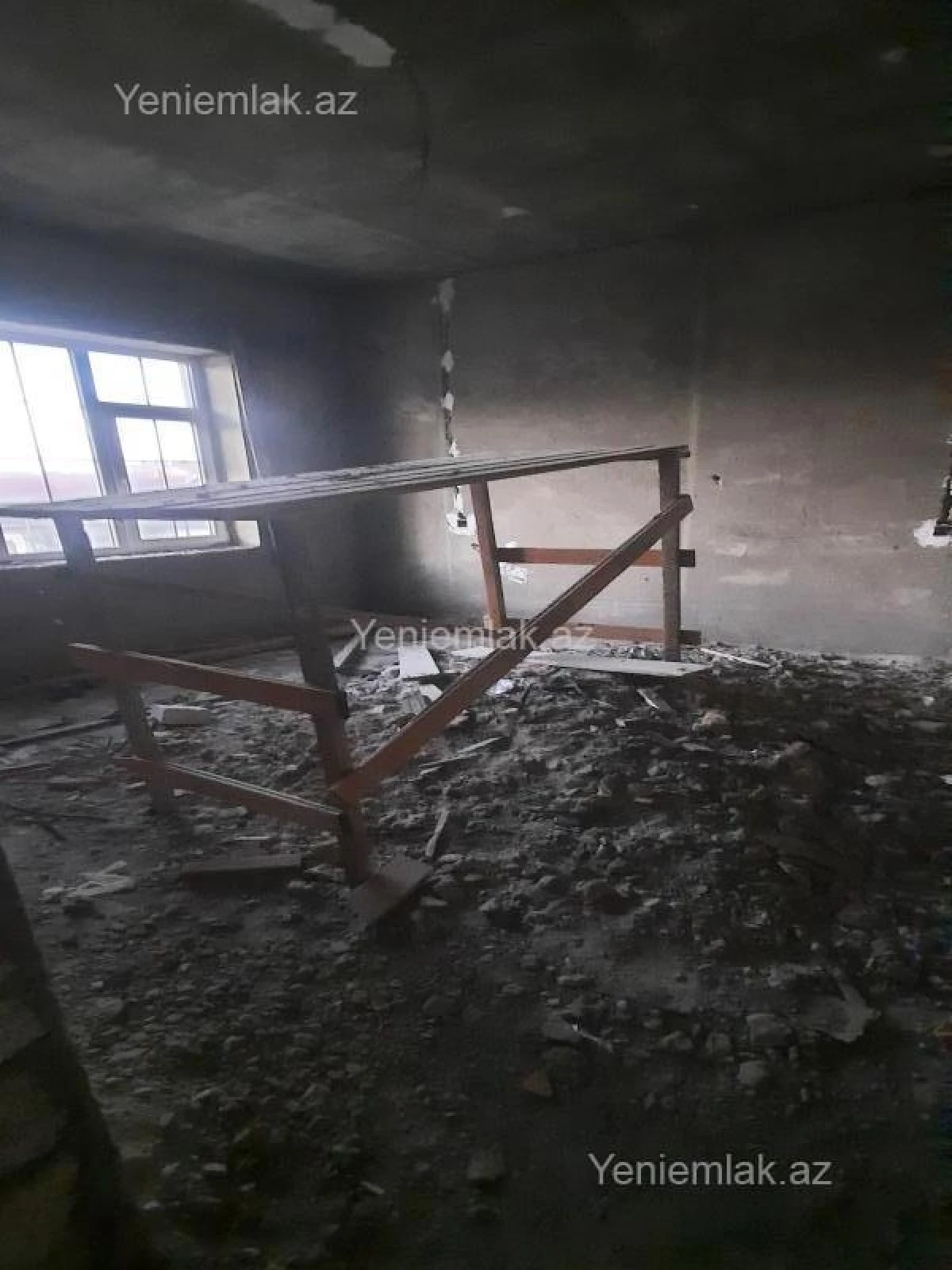 Satılır 7 otaqlı həyət evi 360 m²