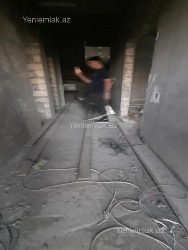 Satılır 7 otaqlı həyət evi 360 m²