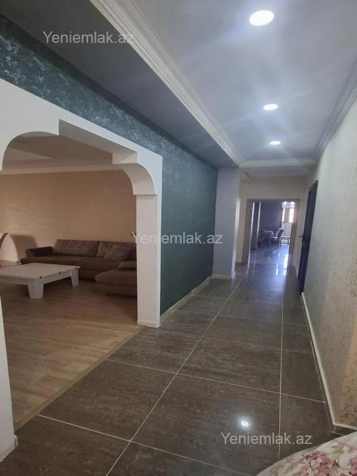 Satılır 3 otaqlı yeni tikili 110 m²