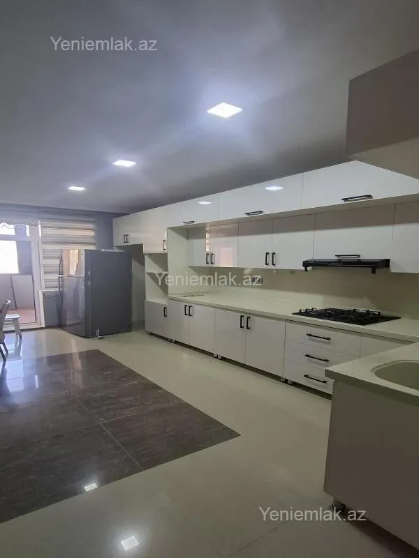 Satılır 3 otaqlı yeni tikili 110 m²