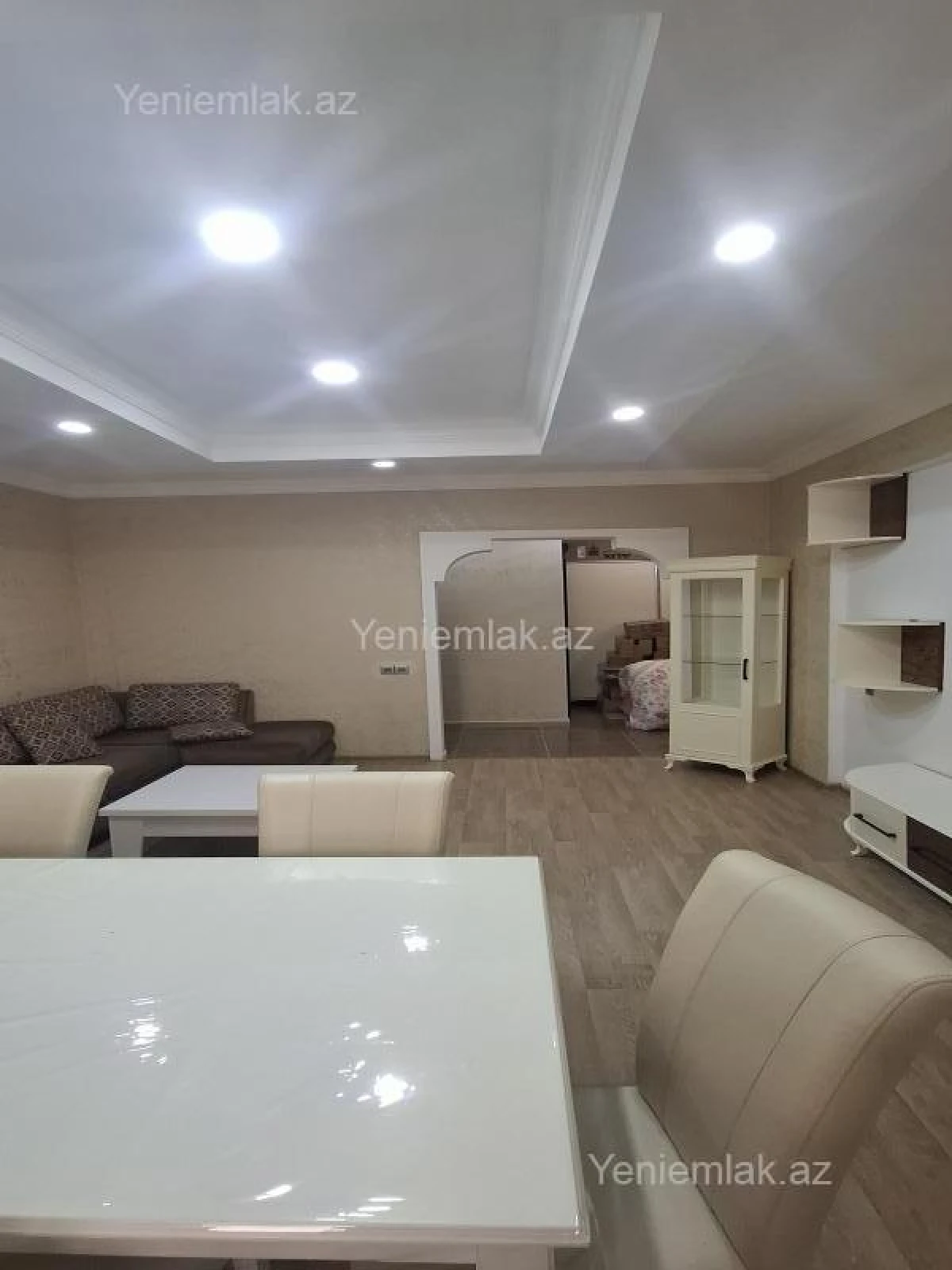 Satılır 3 otaqlı yeni tikili 110 m²