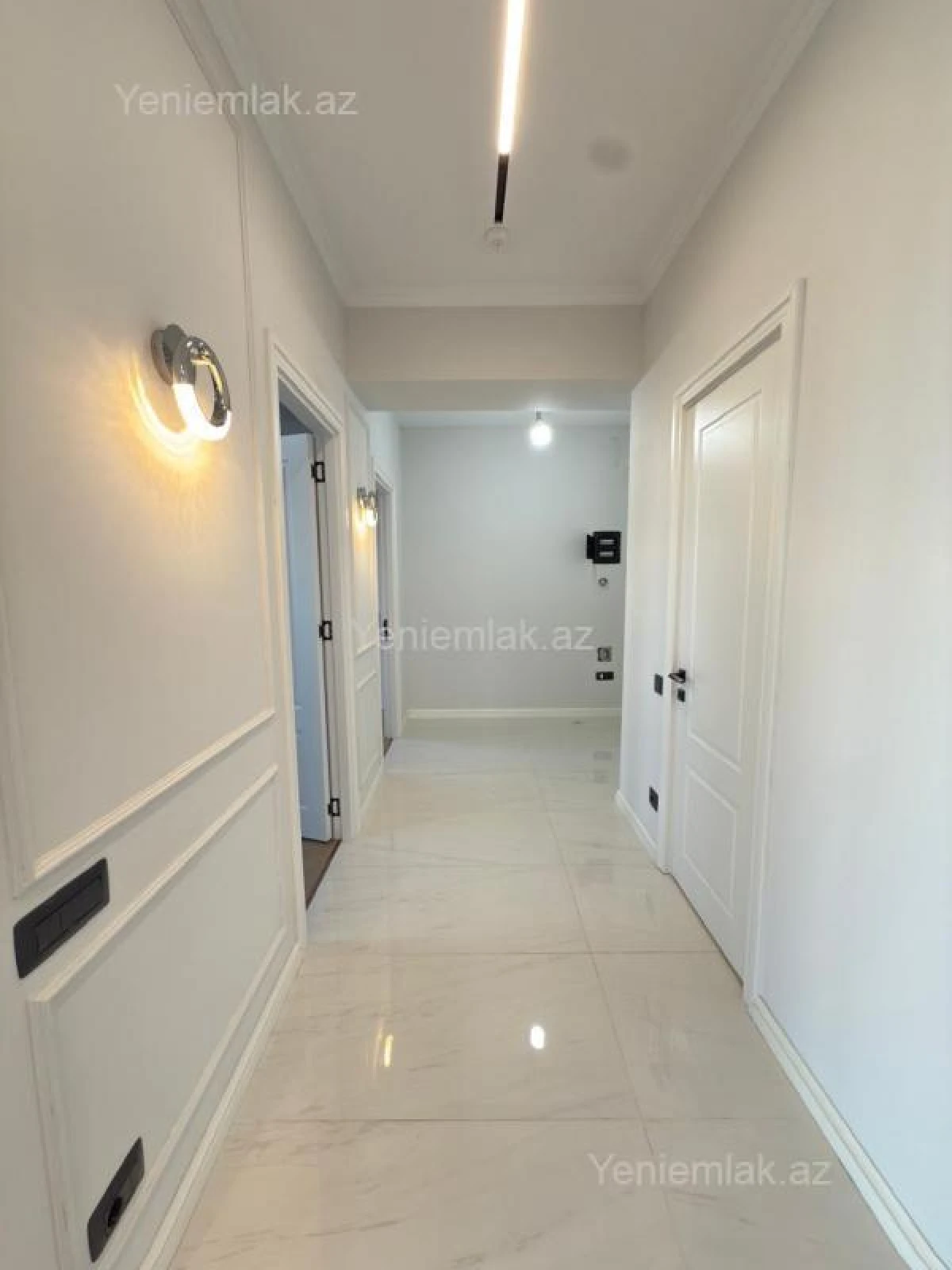 Satılır 3 otaqlı yeni tikili 83 m²