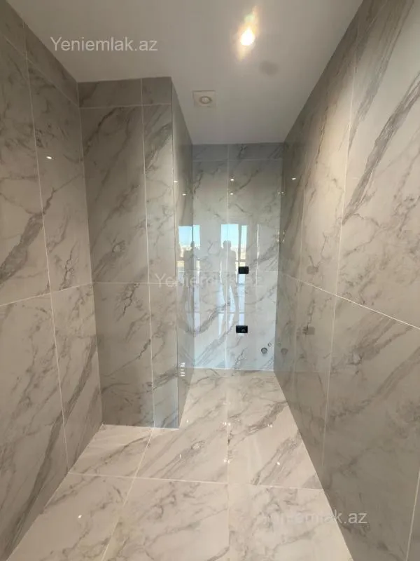 Satılır 3 otaqlı yeni tikili 83 m²