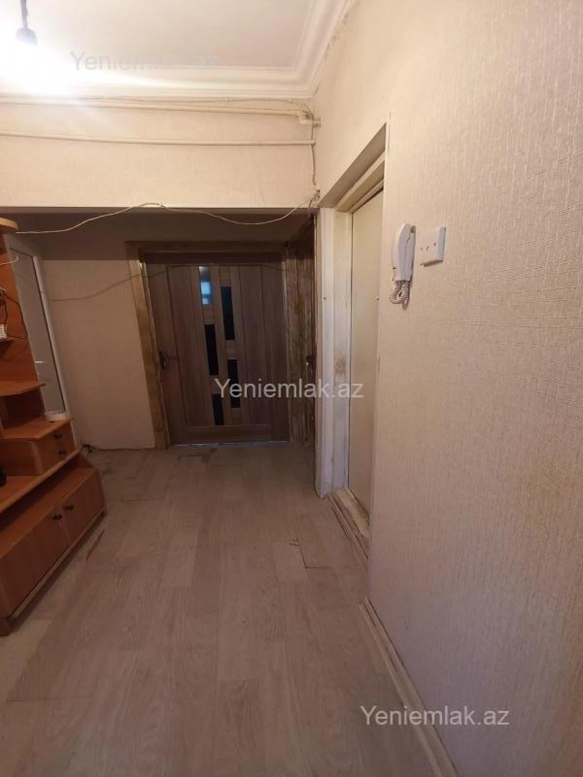 Satılır 2 otaqlı köhnə tikili 65 m²