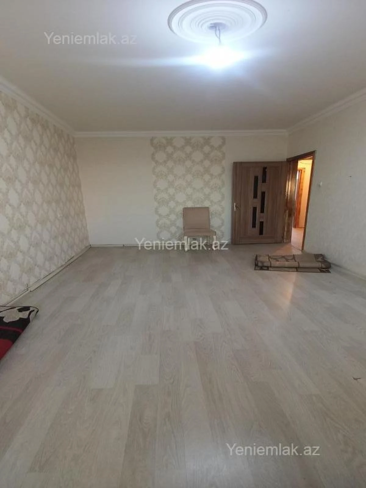 Satılır 2 otaqlı köhnə tikili 65 m²