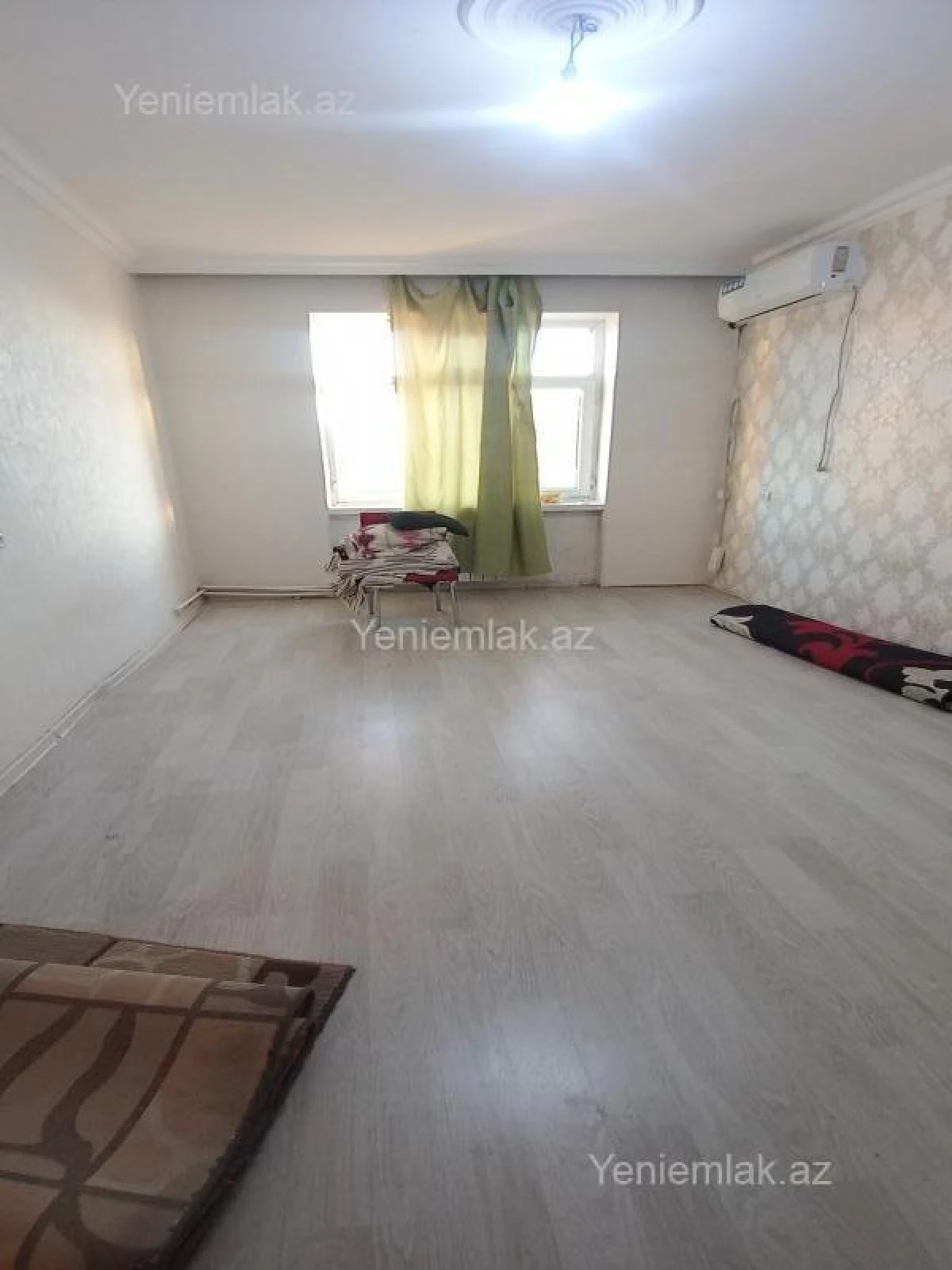 Satılır 2 otaqlı köhnə tikili 65 m²