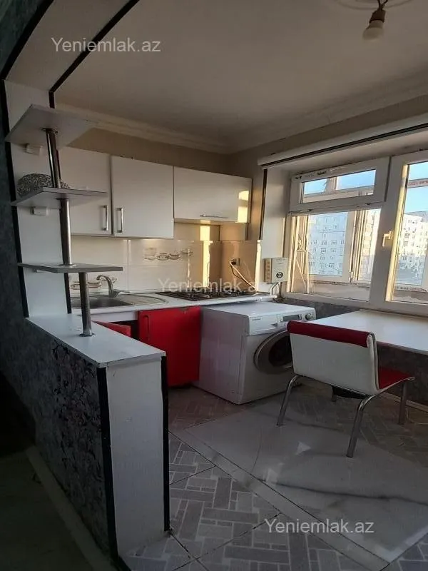 Satılır 2 otaqlı köhnə tikili 65 m²