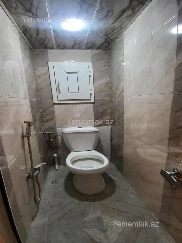 Satılır 2 otaqlı köhnə tikili 65 m²