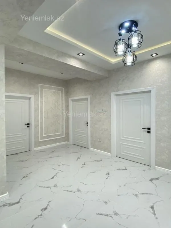 Satılır 3 otaqlı yeni tikili 140 m²