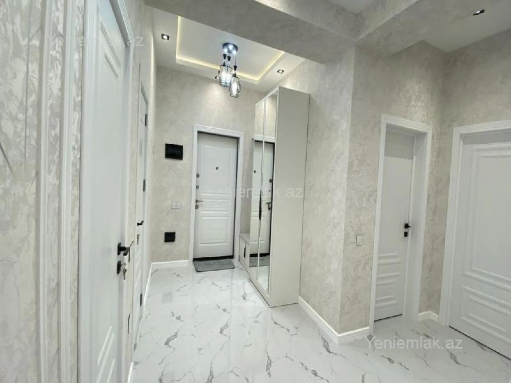 Satılır 3 otaqlı yeni tikili 140 m²