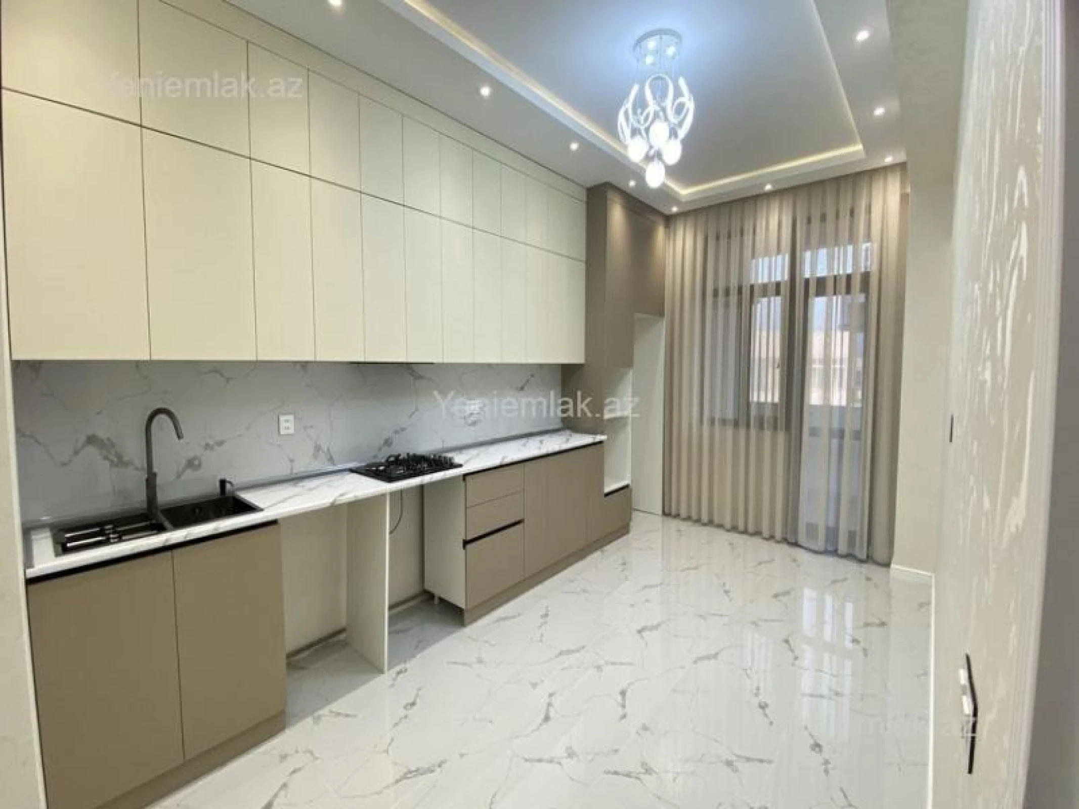 Satılır 3 otaqlı yeni tikili 140 m²