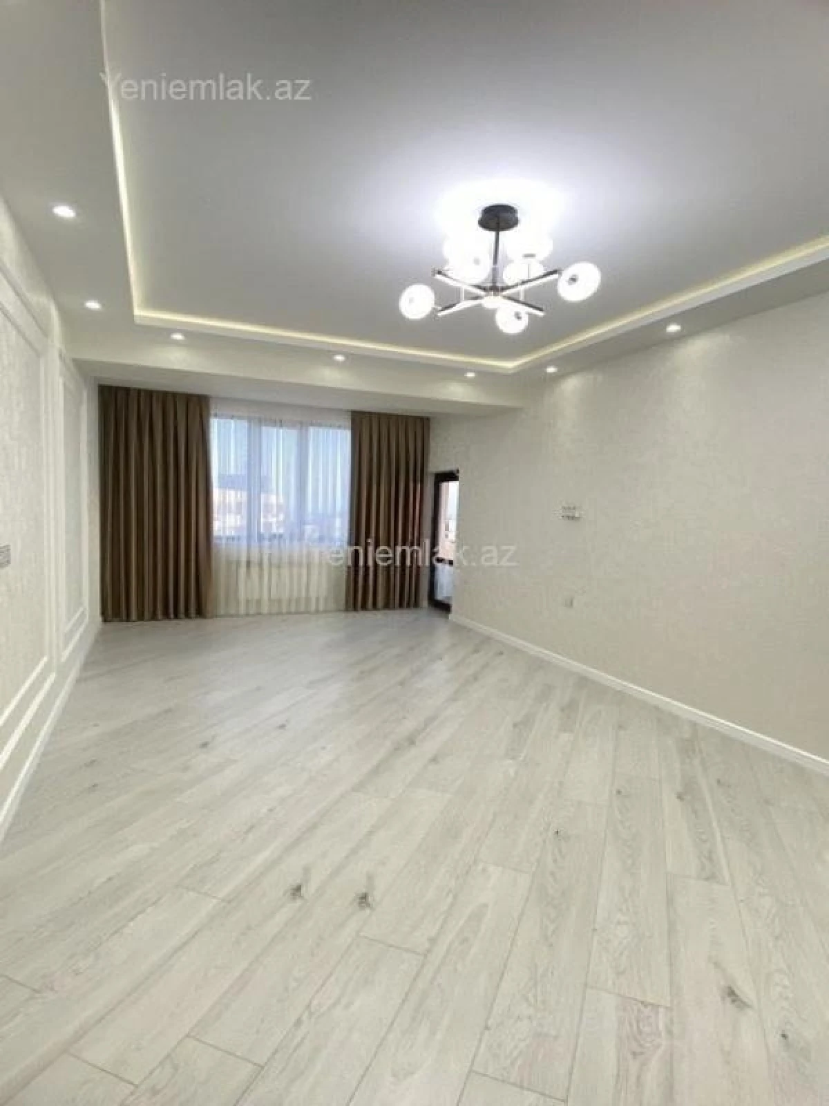 Satılır 3 otaqlı yeni tikili 140 m²