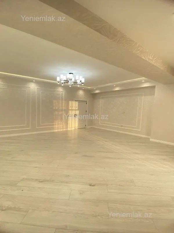 Satılır 3 otaqlı yeni tikili 140 m²