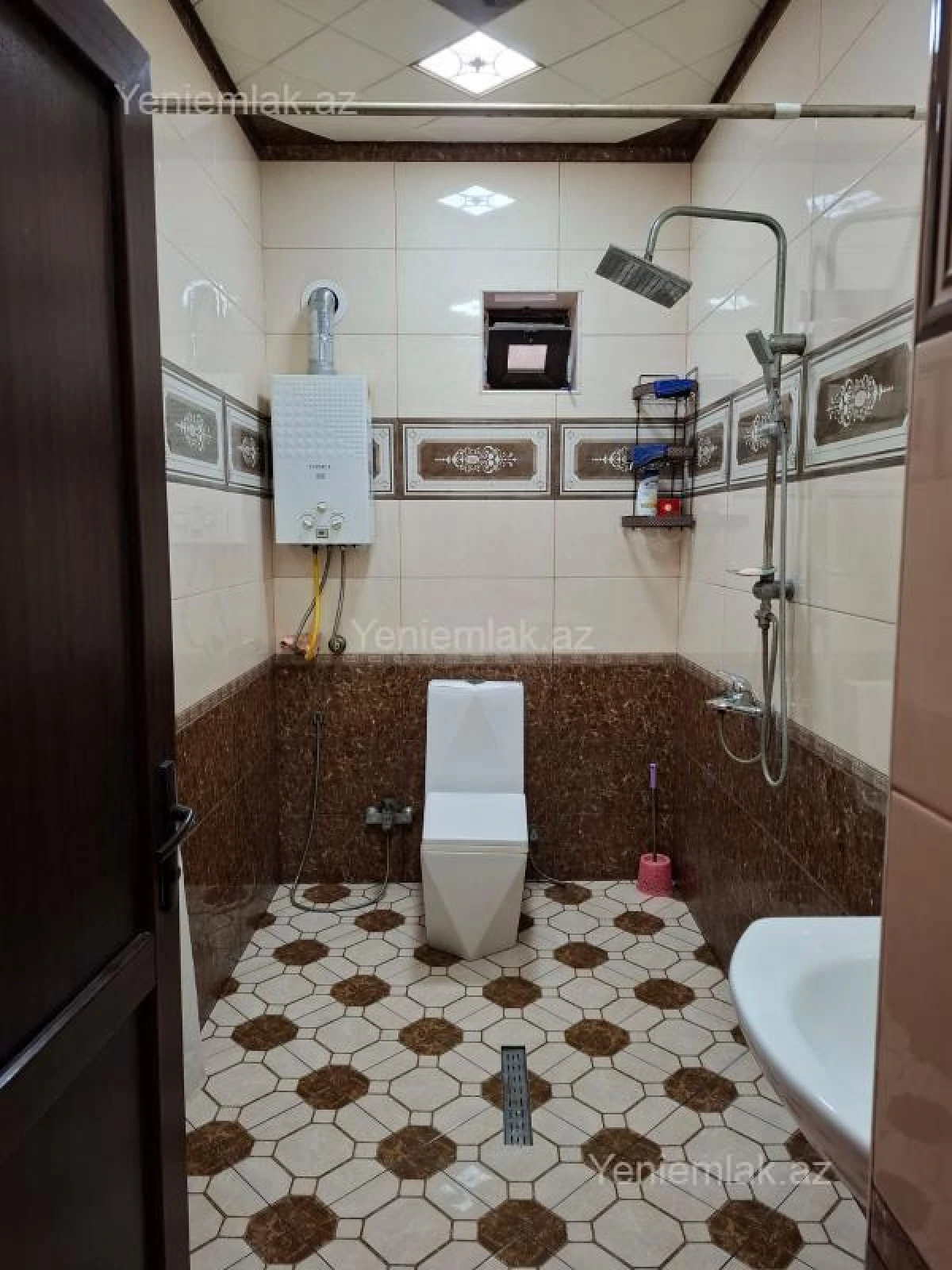 Satılır 4 otaqlı həyət evi 140 m²