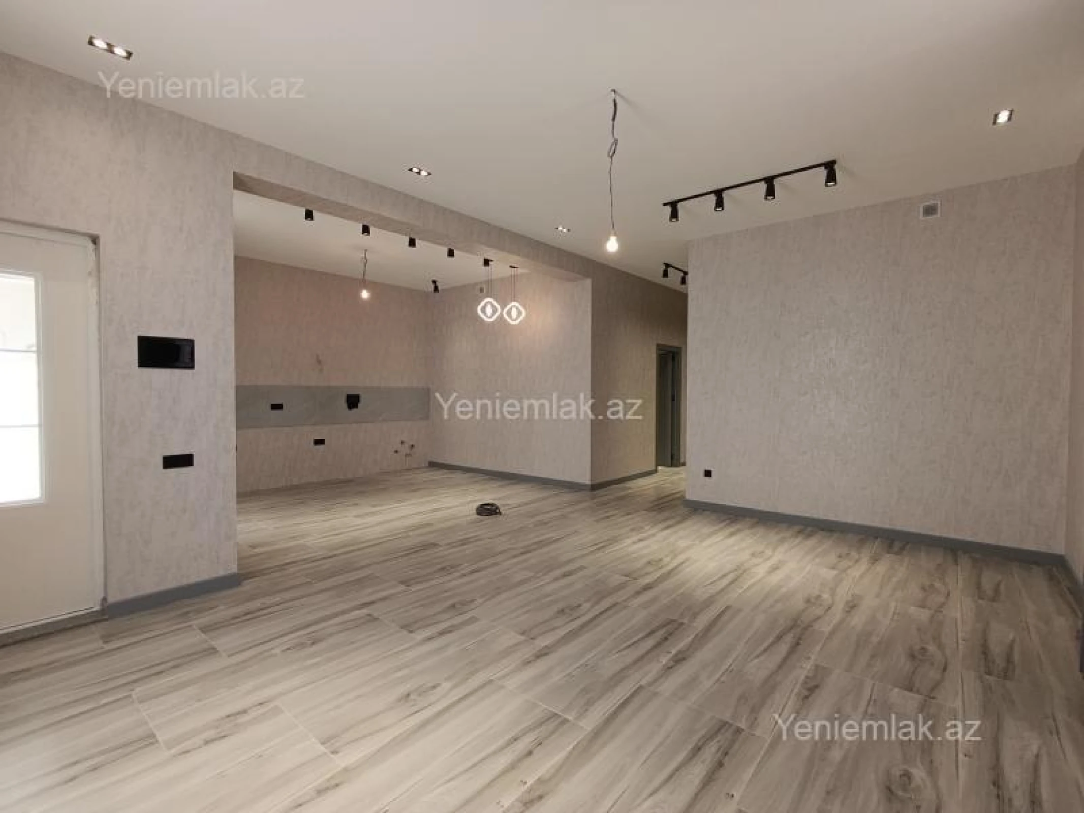 Satılır 4 otaqlı həyət evi 130 m²