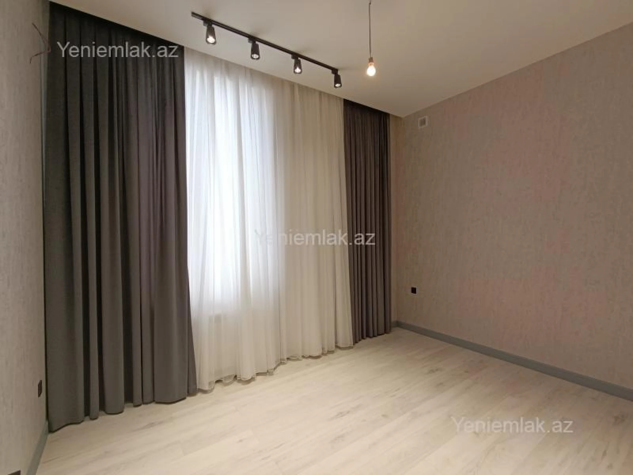 Satılır 4 otaqlı həyət evi 130 m²