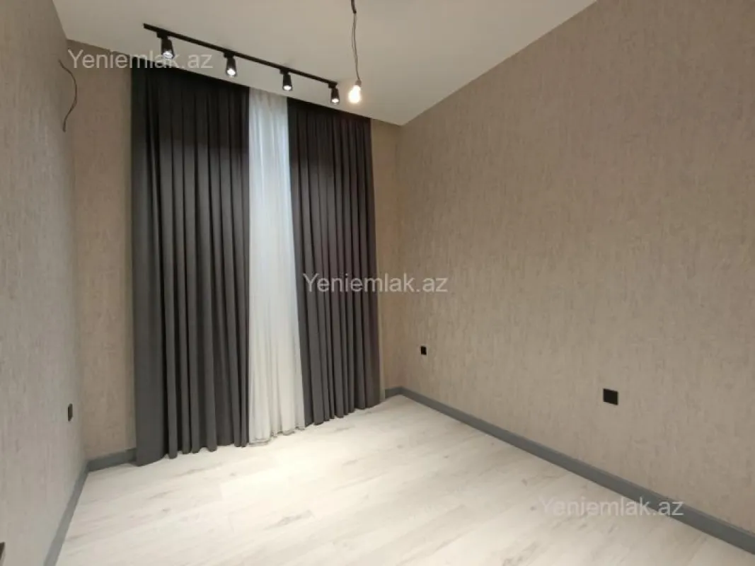 Satılır 4 otaqlı həyət evi 130 m²