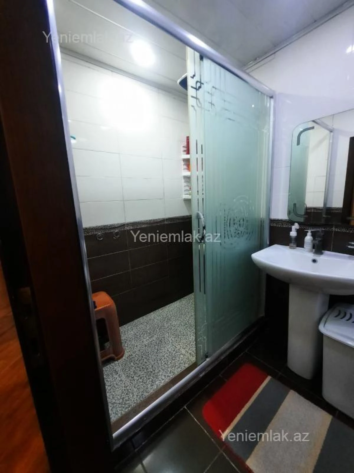 Satılır 4 otaqlı köhnə tikili 100 m²