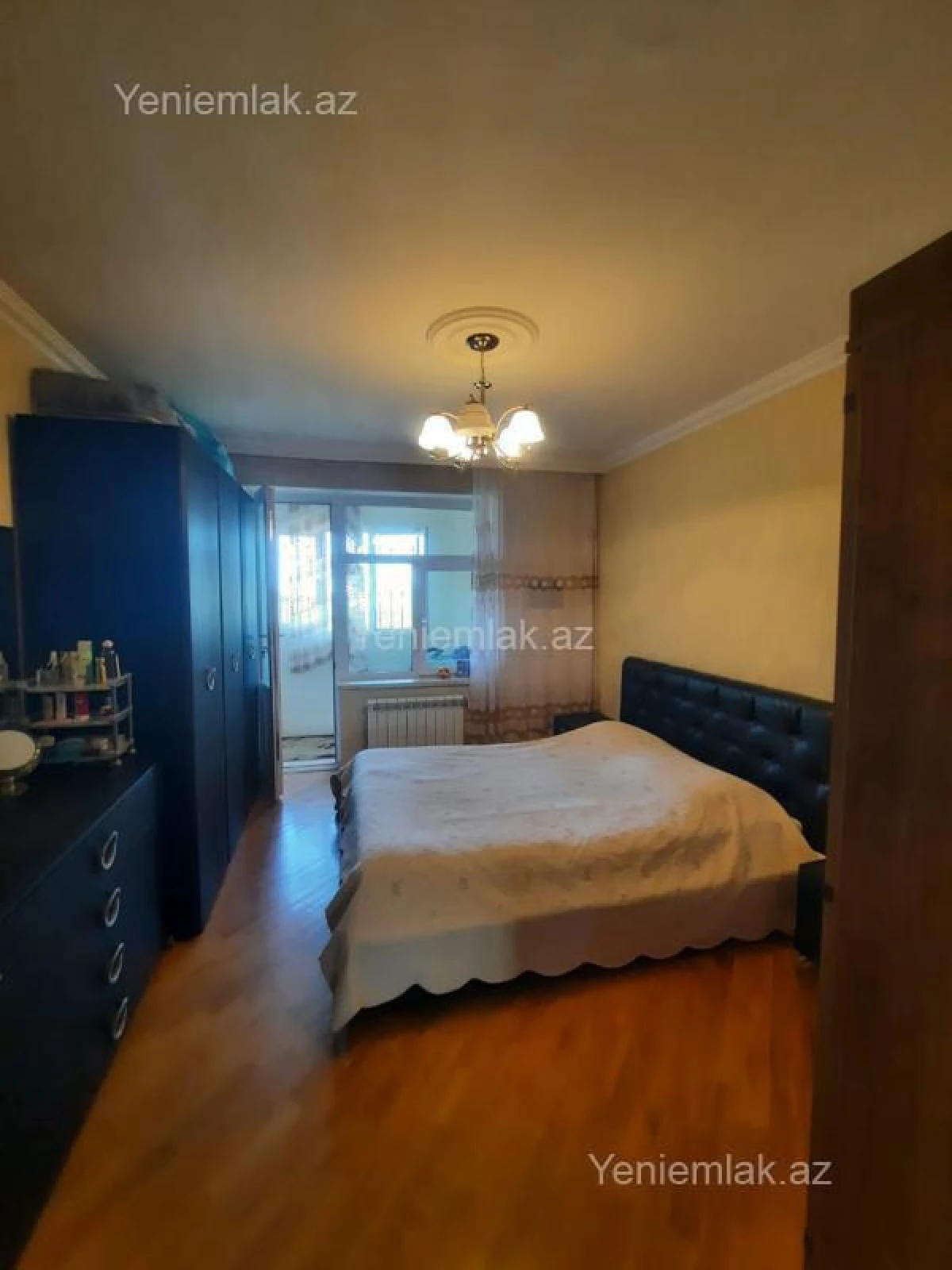 Satılır 4 otaqlı köhnə tikili 100 m²