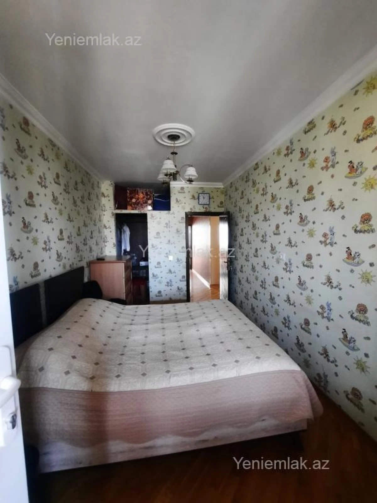 Satılır 4 otaqlı köhnə tikili 100 m²