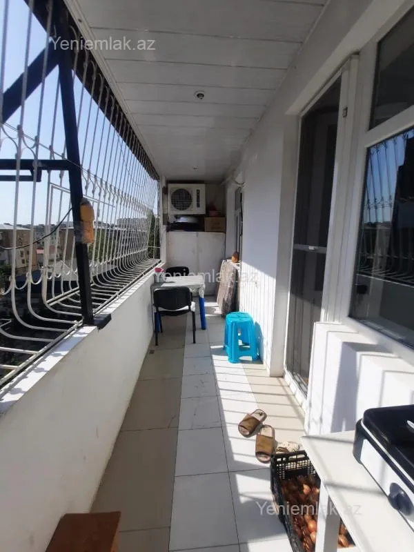 Satılır 4 otaqlı köhnə tikili 100 m²